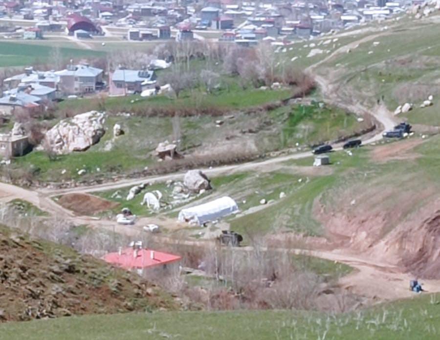 Kaçak kazı ihbarına giden ekipler bambaşka bir durumla karşılaştı