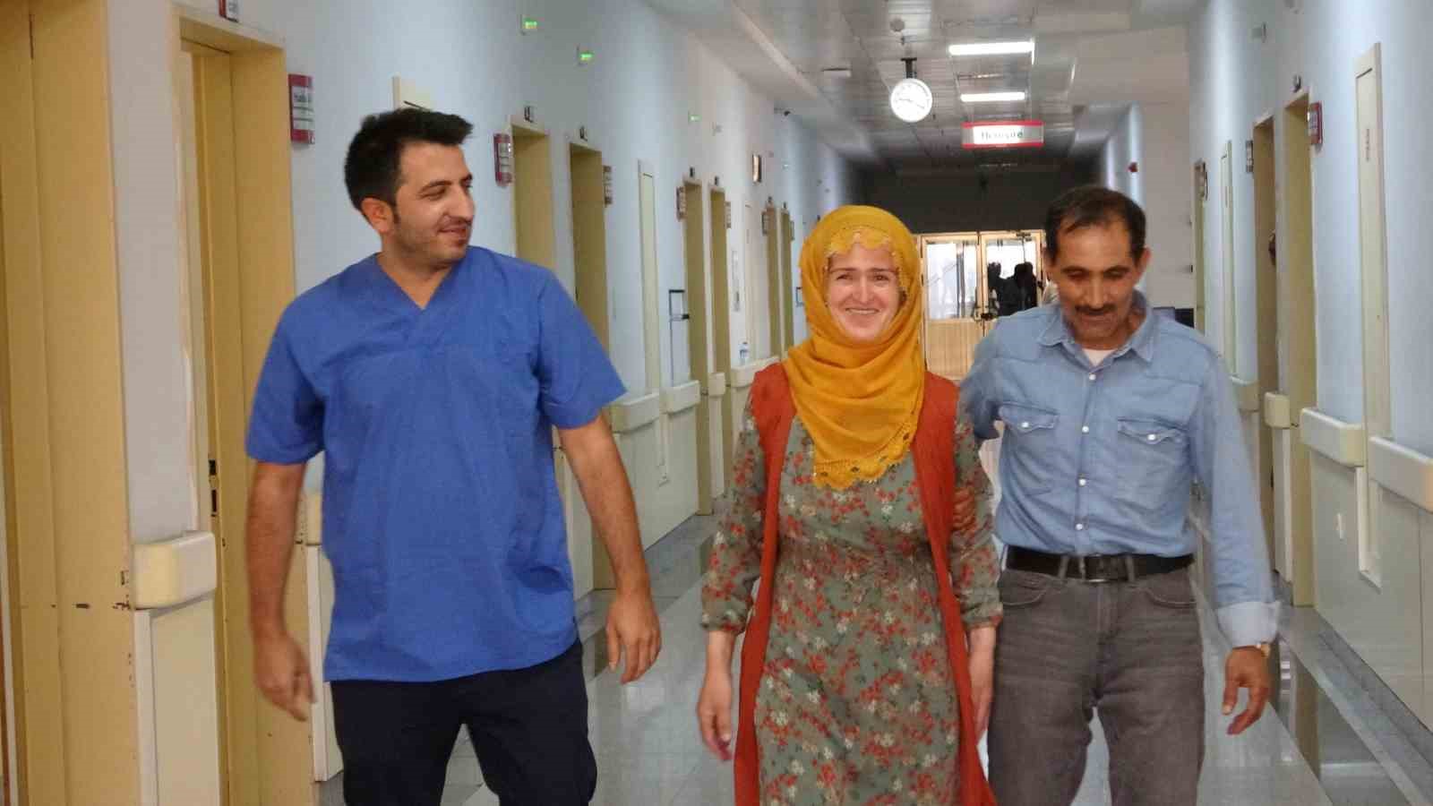 Van’da beyninde tümör bulunan kadın başarılı ameliyatla sağlığına kavuştu