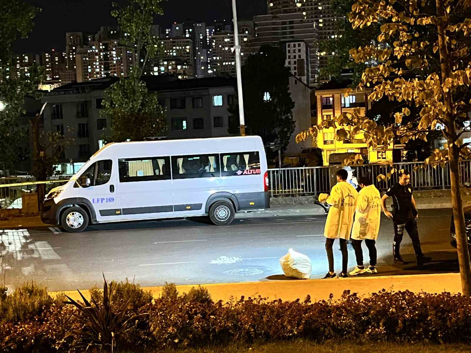Esenyurt’ta akrabalar arasında silahlı çatışma: 3 yaralı