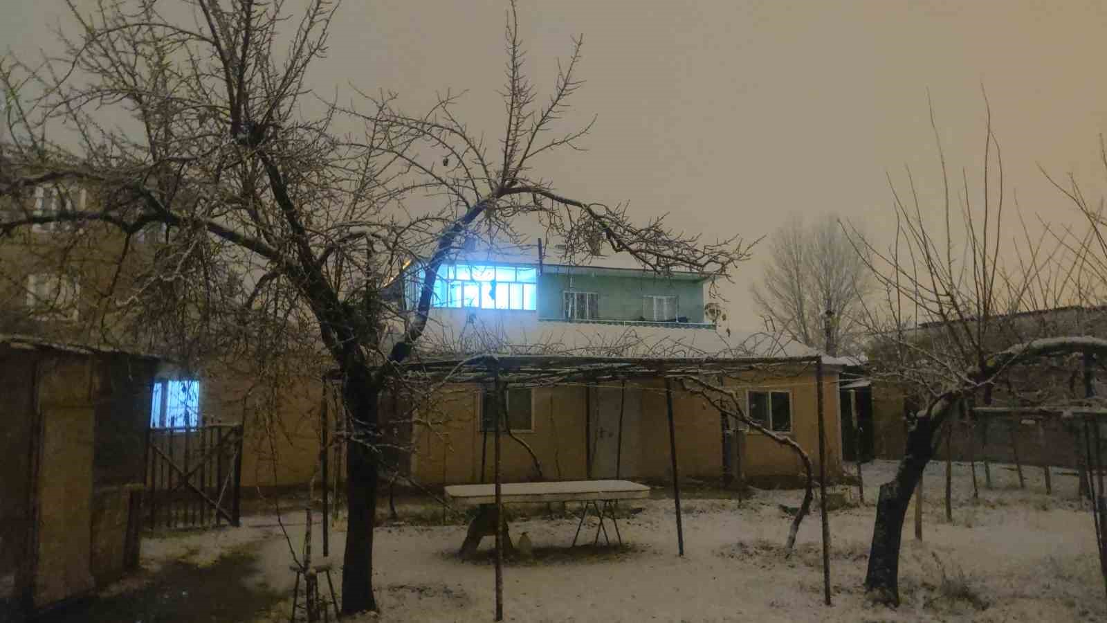 Van’da eğitime 1 gün ara