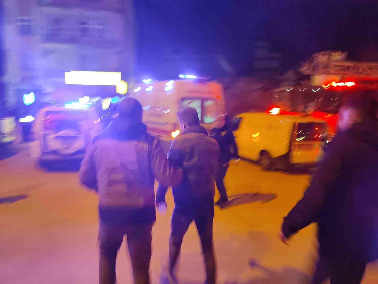 Konya’da 4 katlı bina çöktü