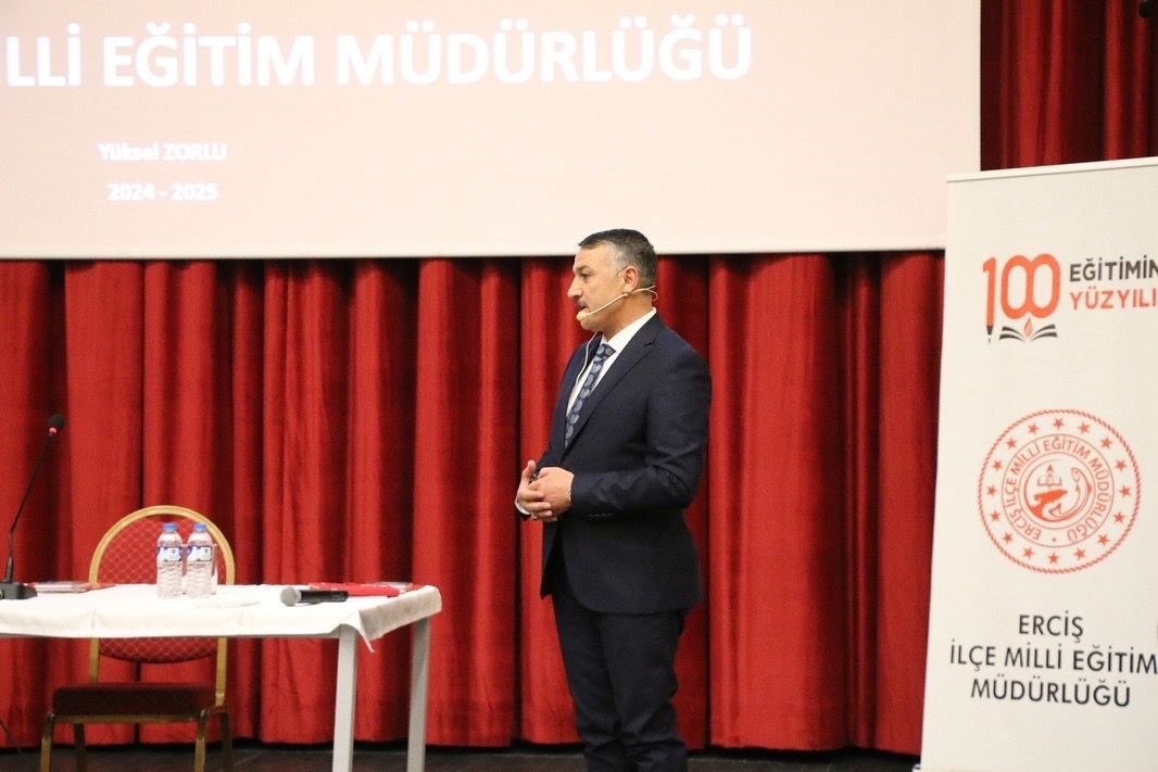 Erciş’te Eğitim Değerlendirme Toplantısı gerçekleştirildi