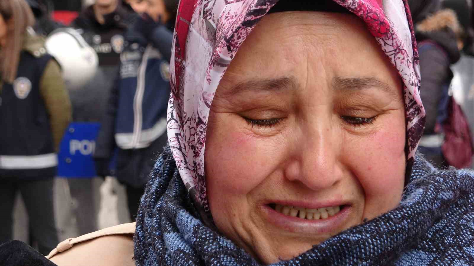 Eylemlere katılan Bitlisli anne: “Evladımın ölüm haberini gönderdiler”