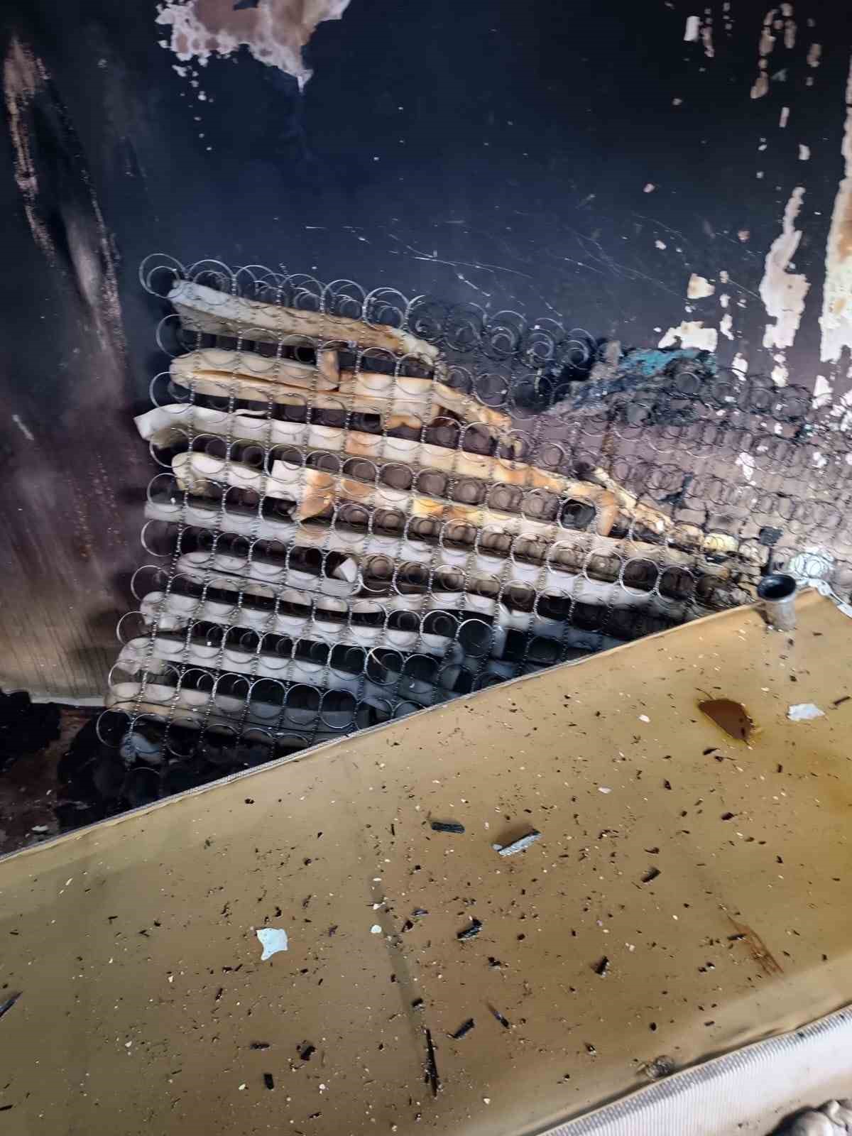 Van’ın Başkale ilçesinde ev yangını