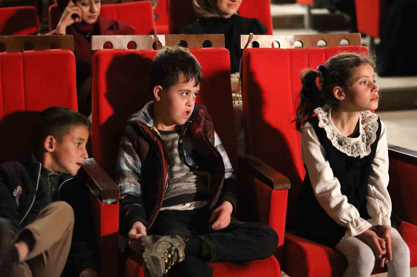 Otizmli çocuklar gönüllerince eğlendi