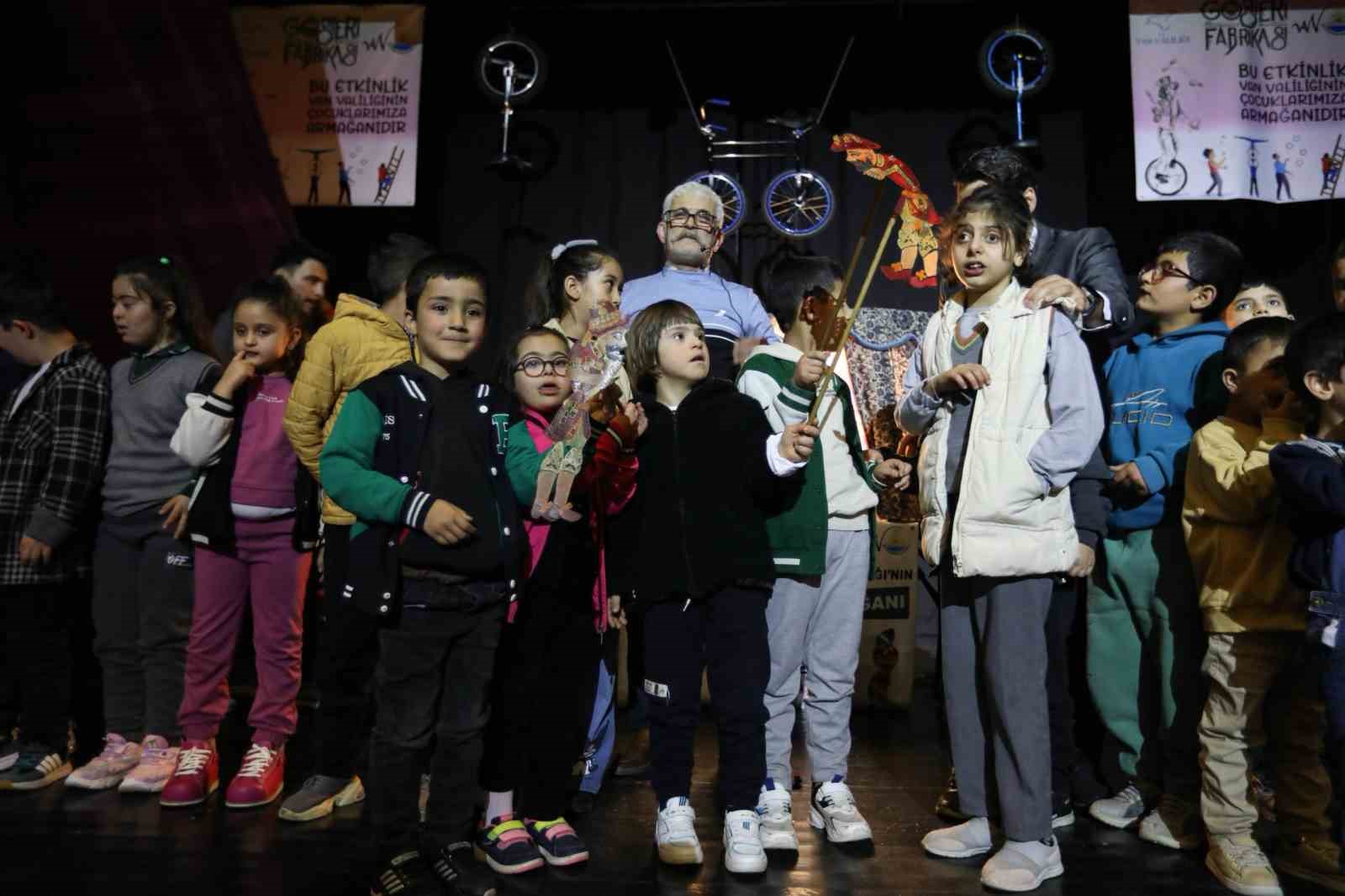 Otizmli çocuklar gönüllerince eğlendi