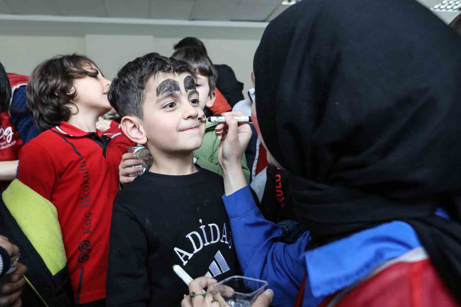 Otizmli çocuklar gönüllerince eğlendi