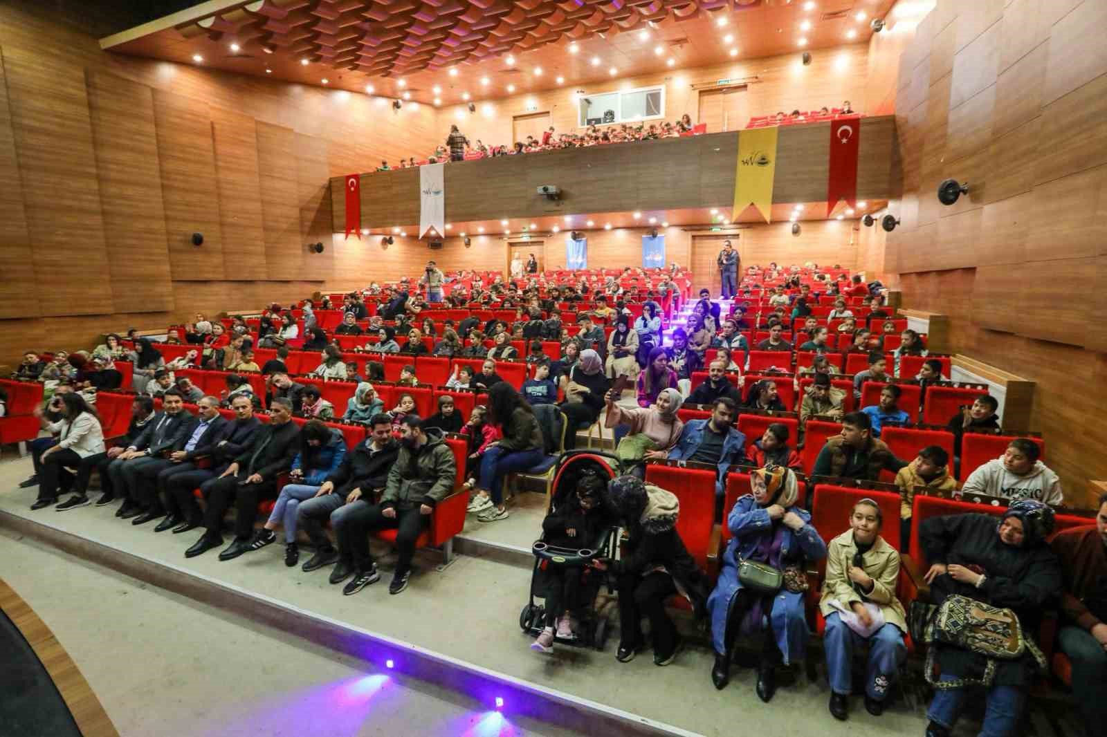 Otizmli çocuklar gönüllerince eğlendi