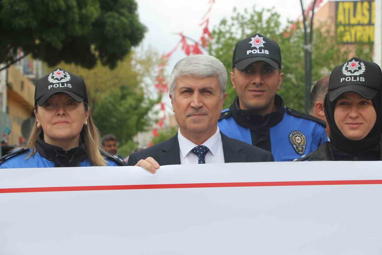Van’da ’Aile Yılı’ yürüyüşü yapıldı