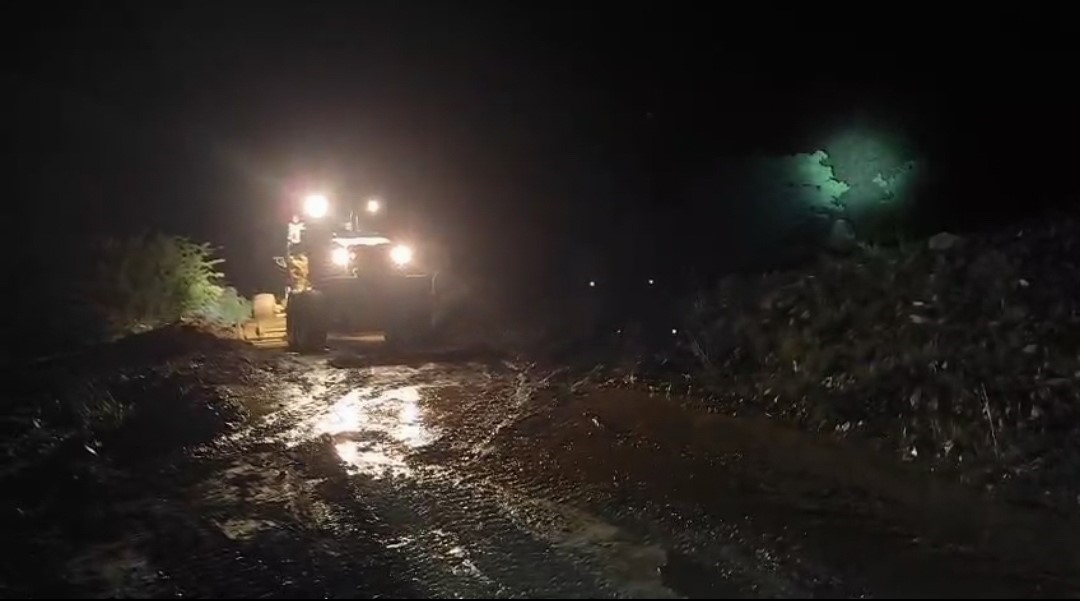 Başkale’de sağanak sonucu taşkın meydana geldi