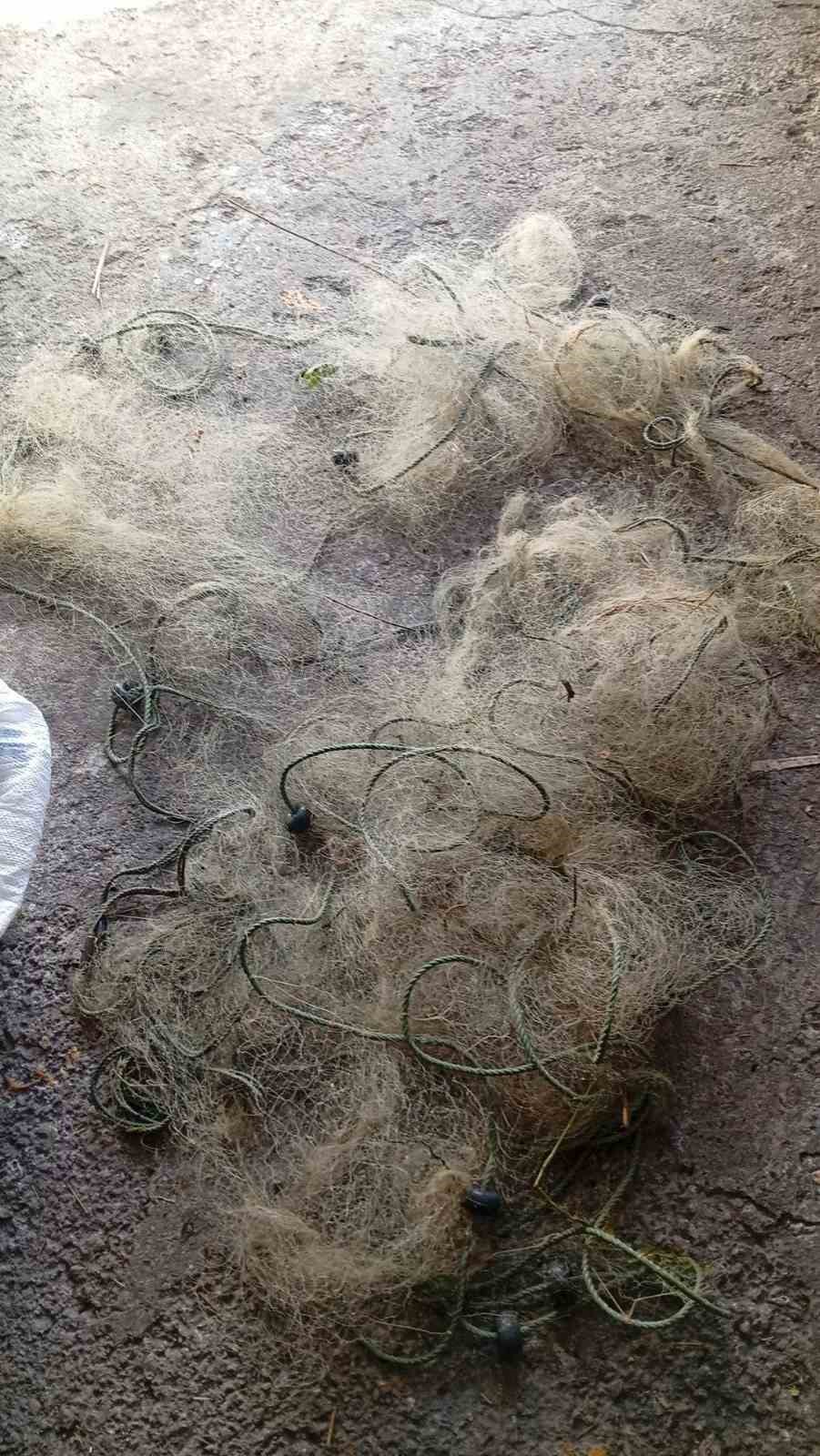 Van’da kaçak avlanmış 15 ton inci kefali ele geçirildi