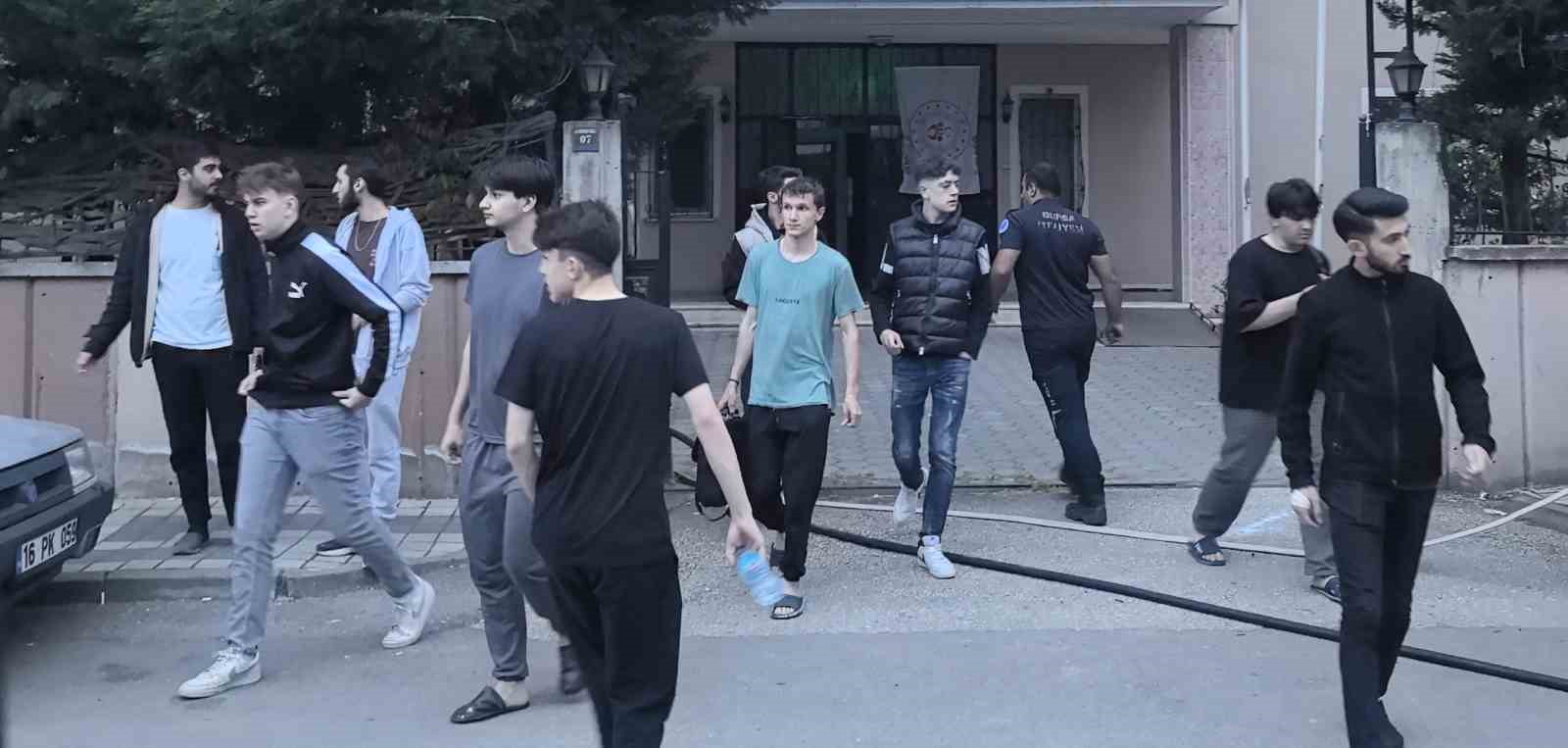 İnegöl’de öğrenci yurdunda yangın