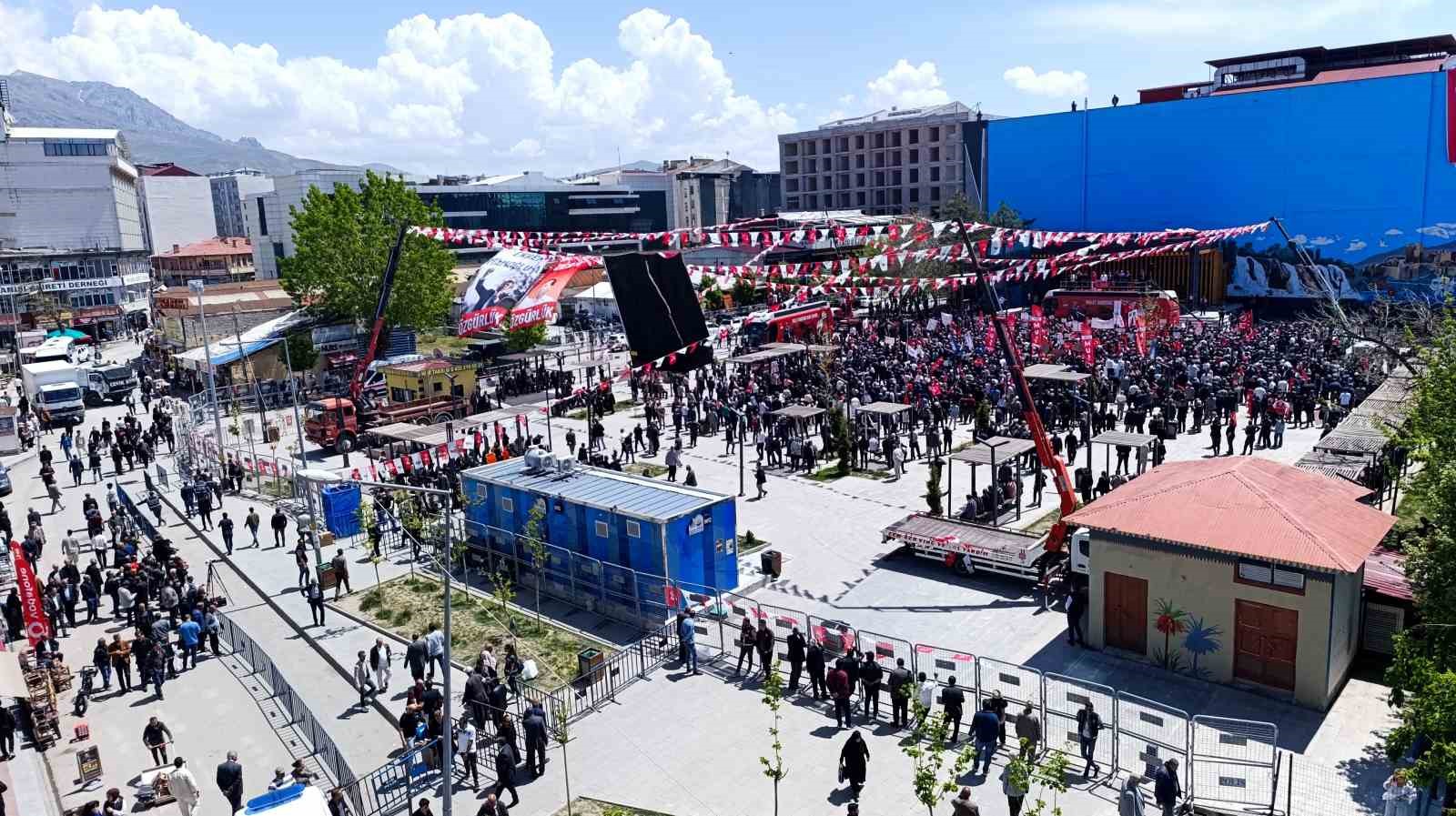 Van’da CHP mitingine katılım düşük kaldı