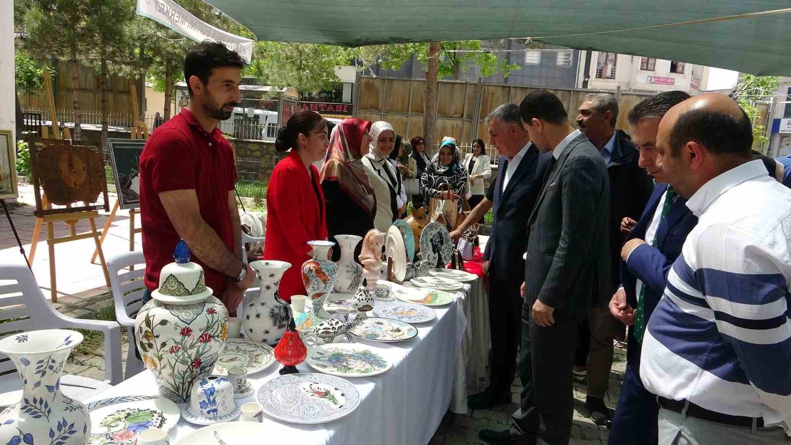 Van’da yılsonu sergisi