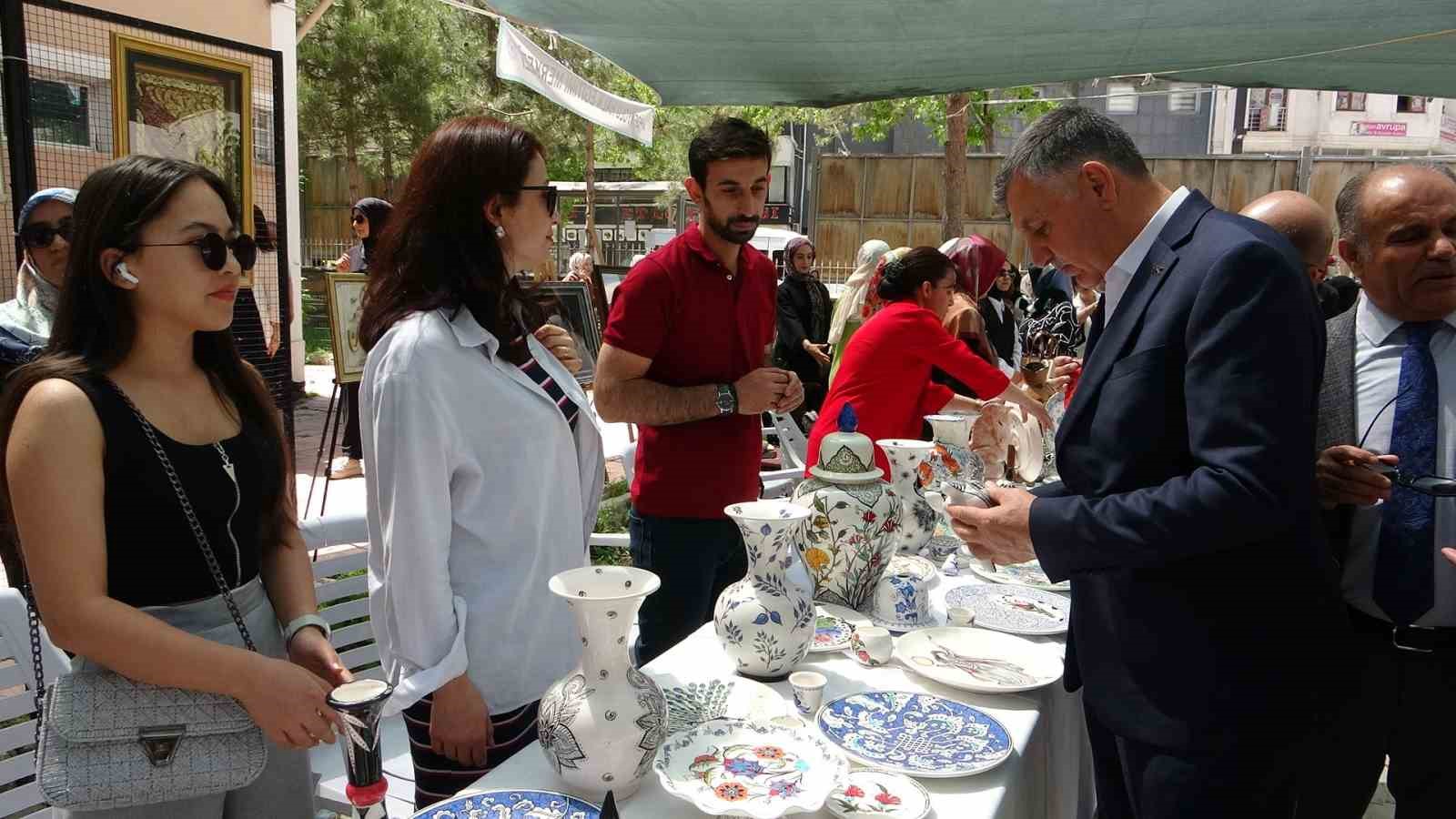 Van’da yılsonu sergisi