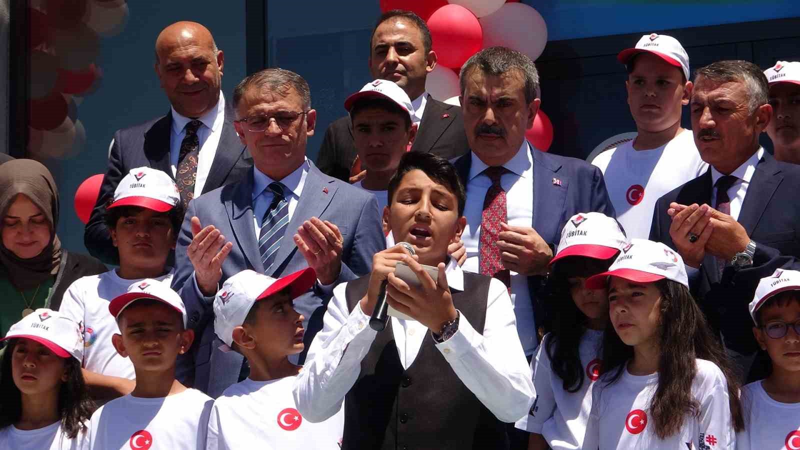 Milli Eğitim Bakanı Tekin, Erciş Bilim ve Sanat Merkezi’nin açılışını yaptı
