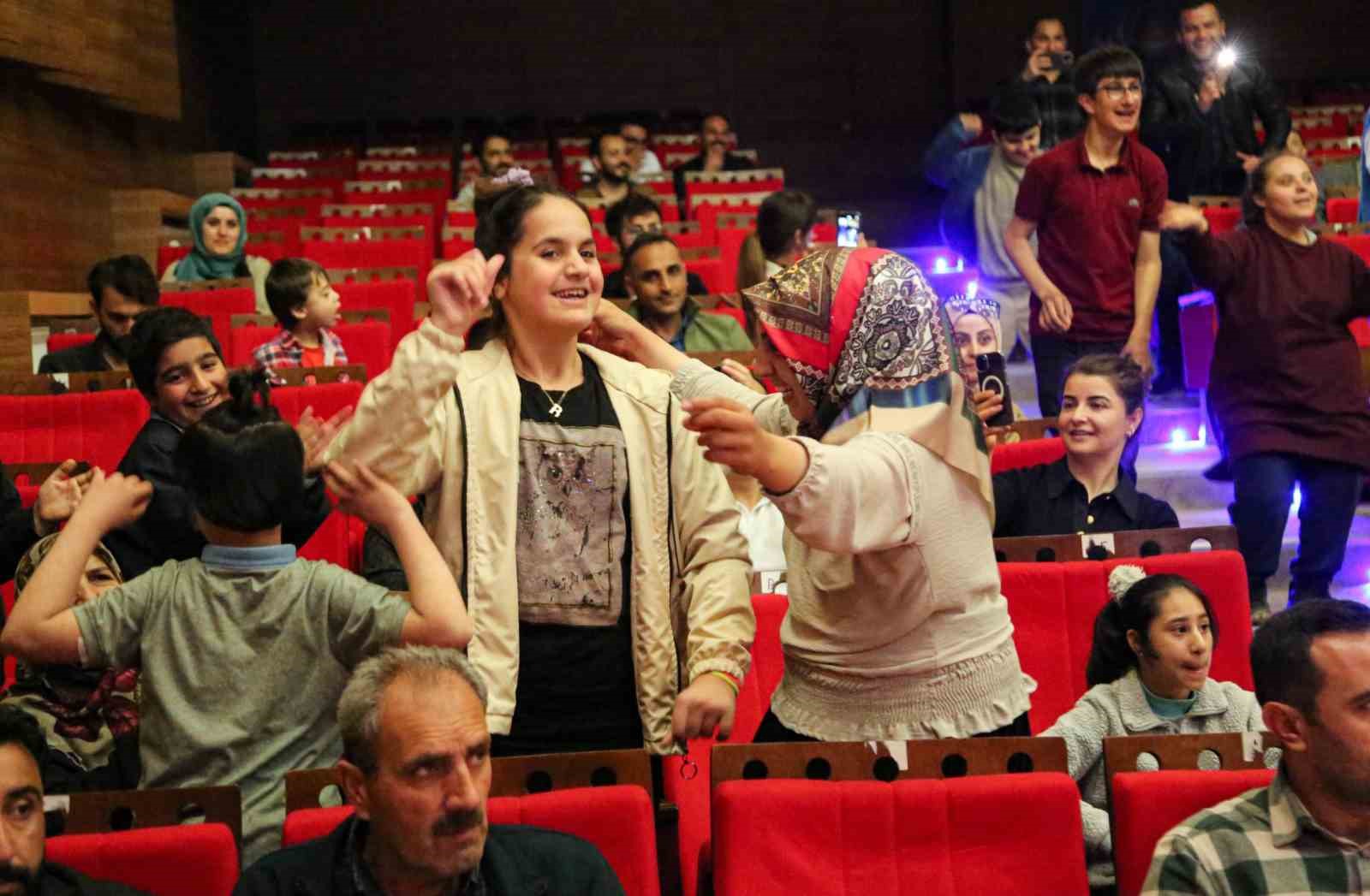 Van Büyükşehir Belediyesinden engellilere özel konser