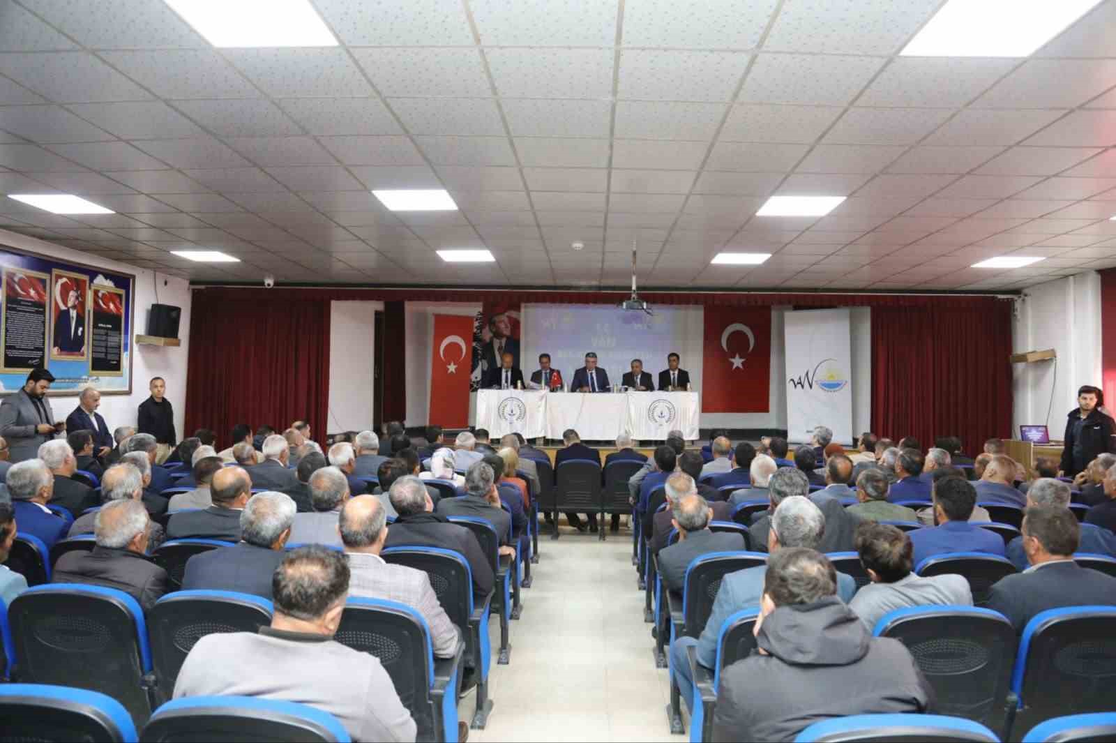 Van Büyükşehir Belediyesi muhtar buluşmalarını Saray ve Özalp ilçeleri ile sürdürdü