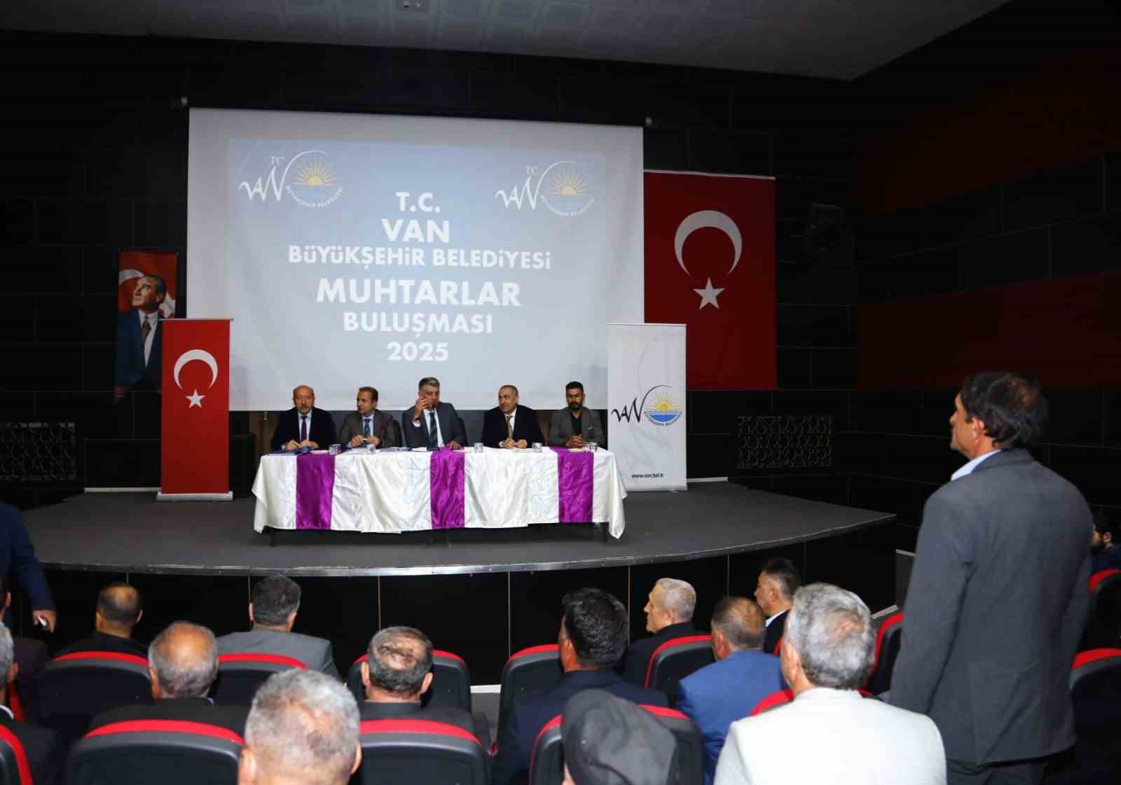 Van Büyükşehir Belediyesi muhtar buluşmalarını Saray ve Özalp ilçeleri ile sürdürdü