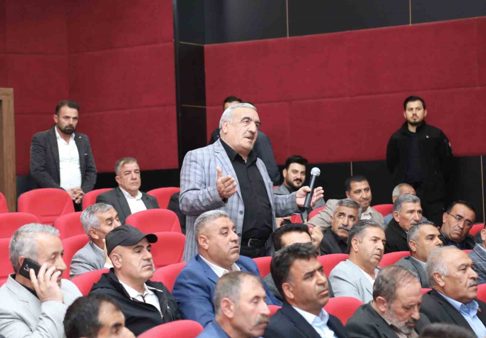 Van Büyükşehir Belediyesi muhtar buluşmalarını Saray ve Özalp ilçeleri ile sürdürdü
