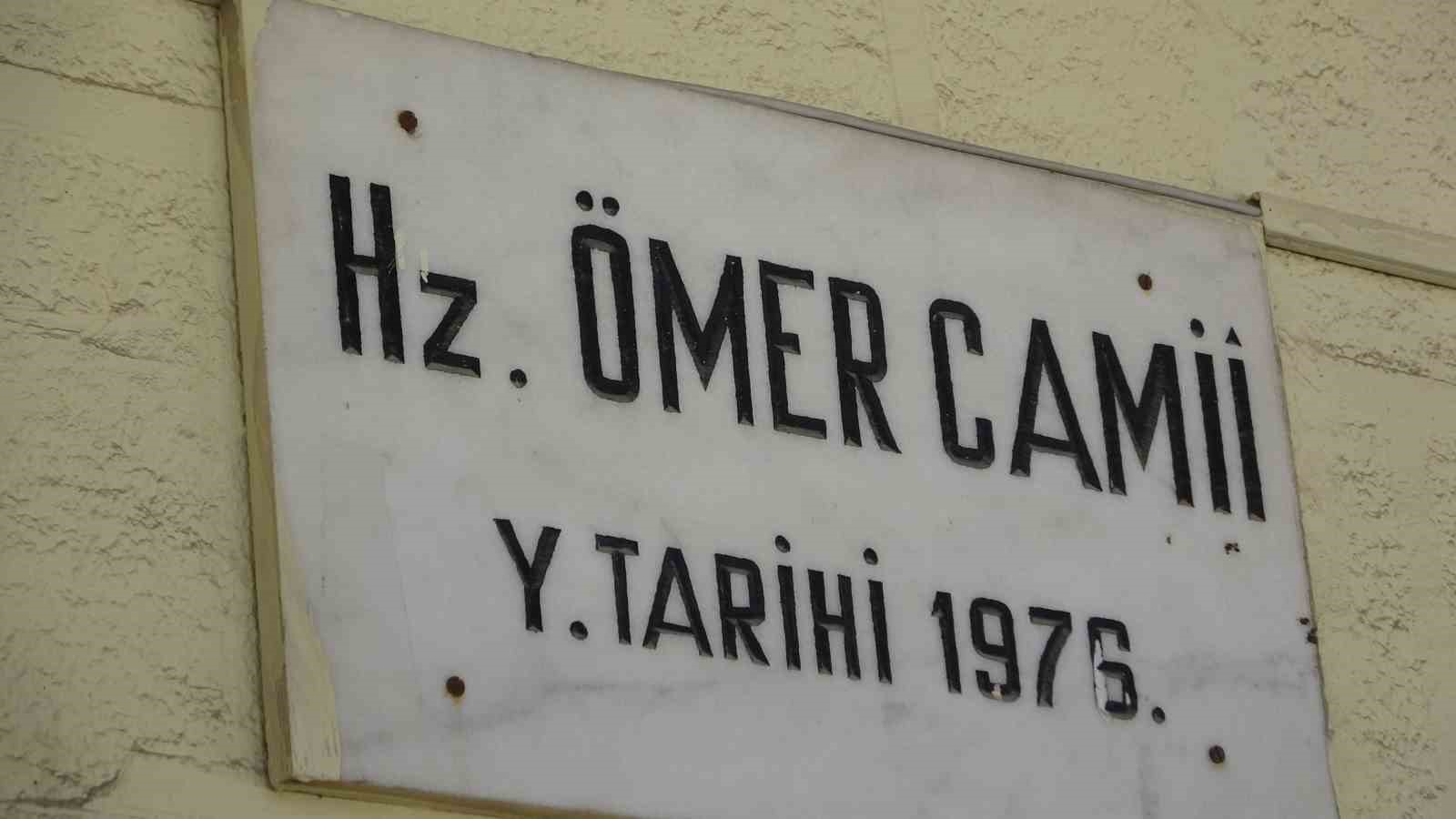 Van’da yarım asırlık Hazreti Ömer Camii’nde son cuma namazı kılındı