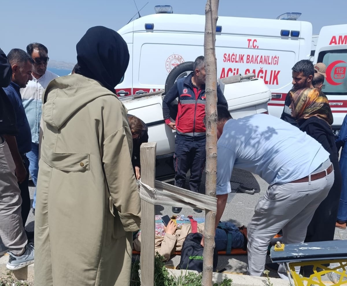 Van’da trafik kazası: 3 yaralı