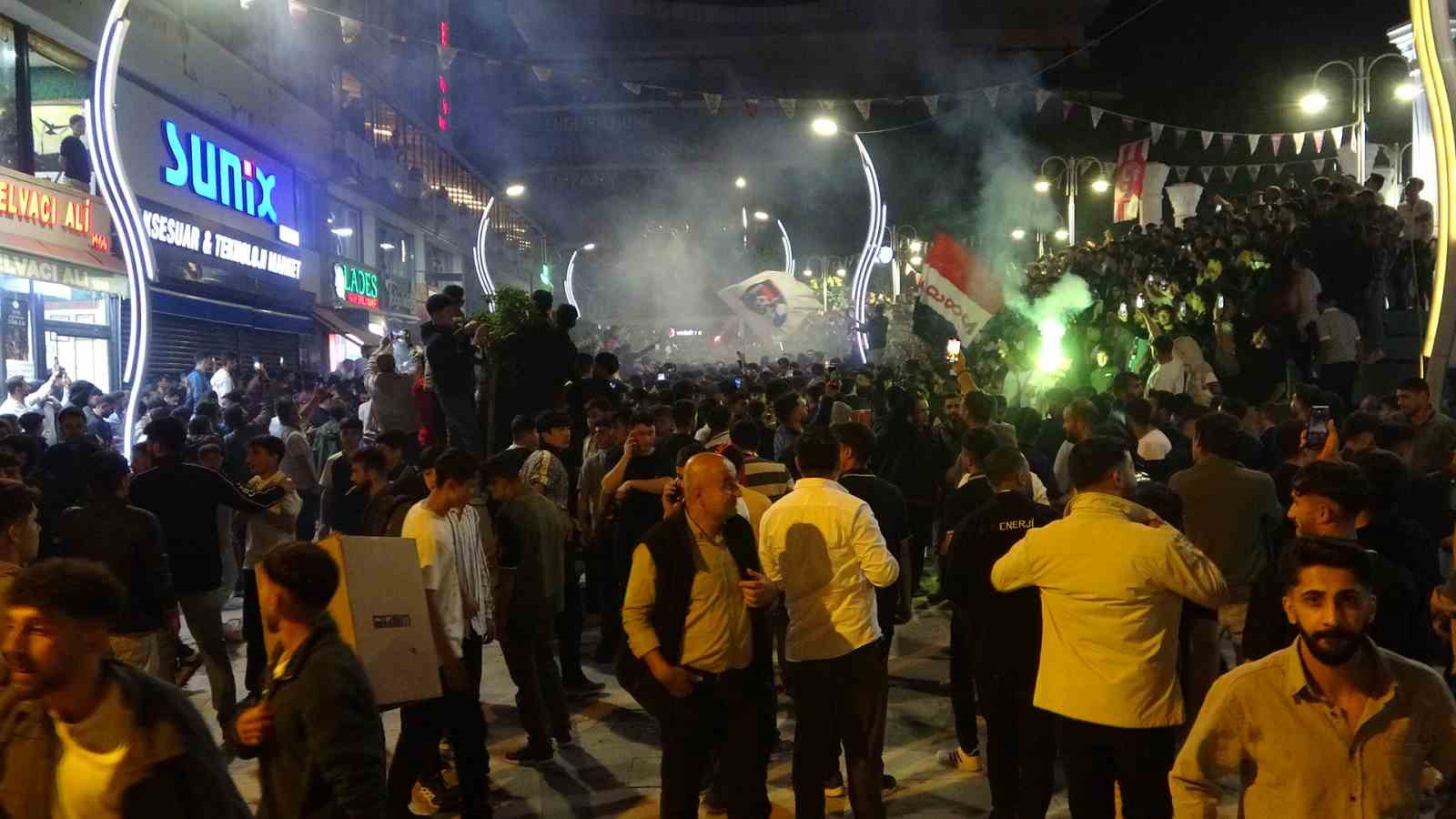 Elazığspor - Vanspor maçının tatil edilmesi Van’da sevinçle karşılandı