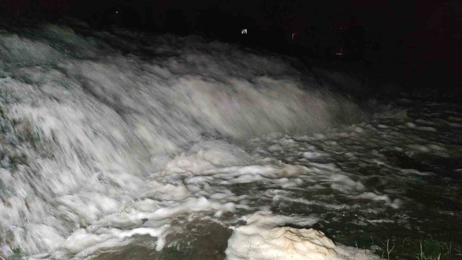 İnci kefalinin gece yolculuğu başladı