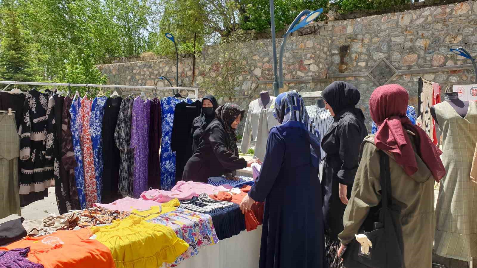 Başkale ADEM’den yılsonu sergisi