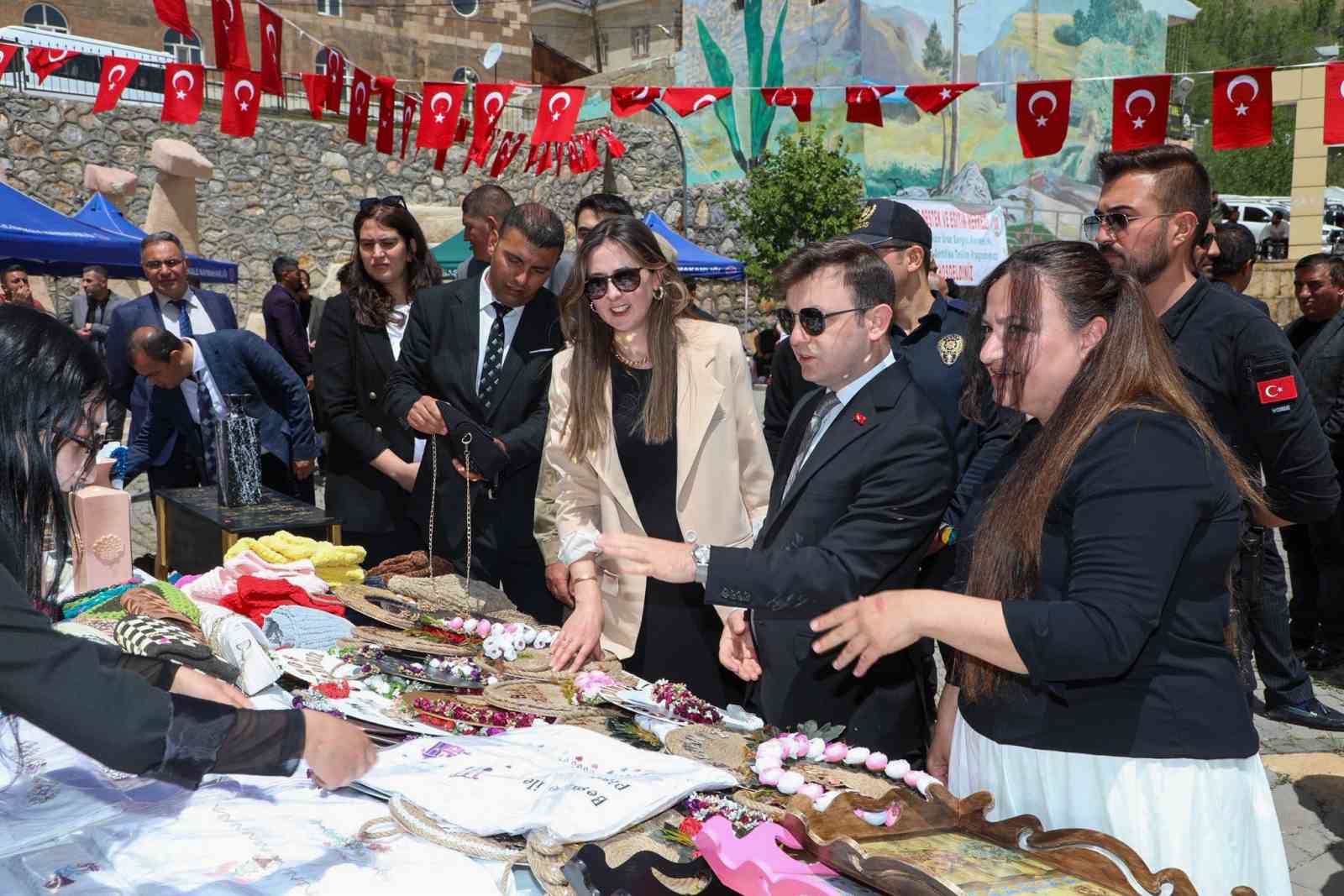 Başkale ADEM’den yılsonu sergisi
