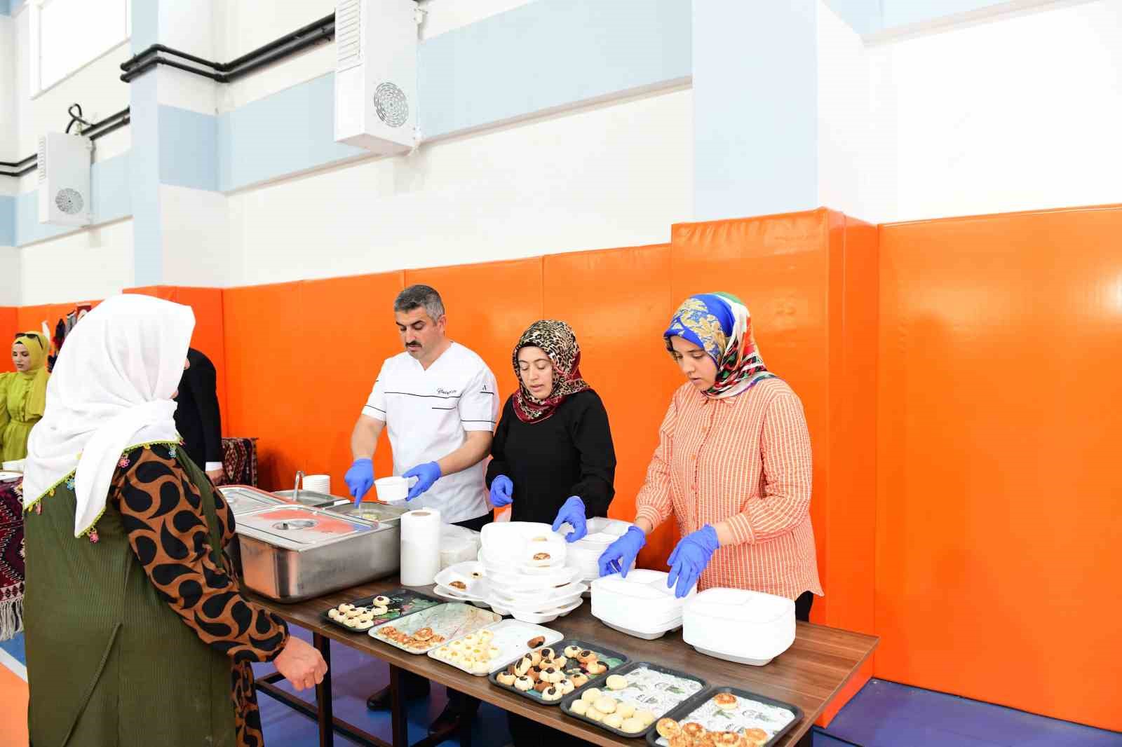 Çatak’ta yılsonu sergisi