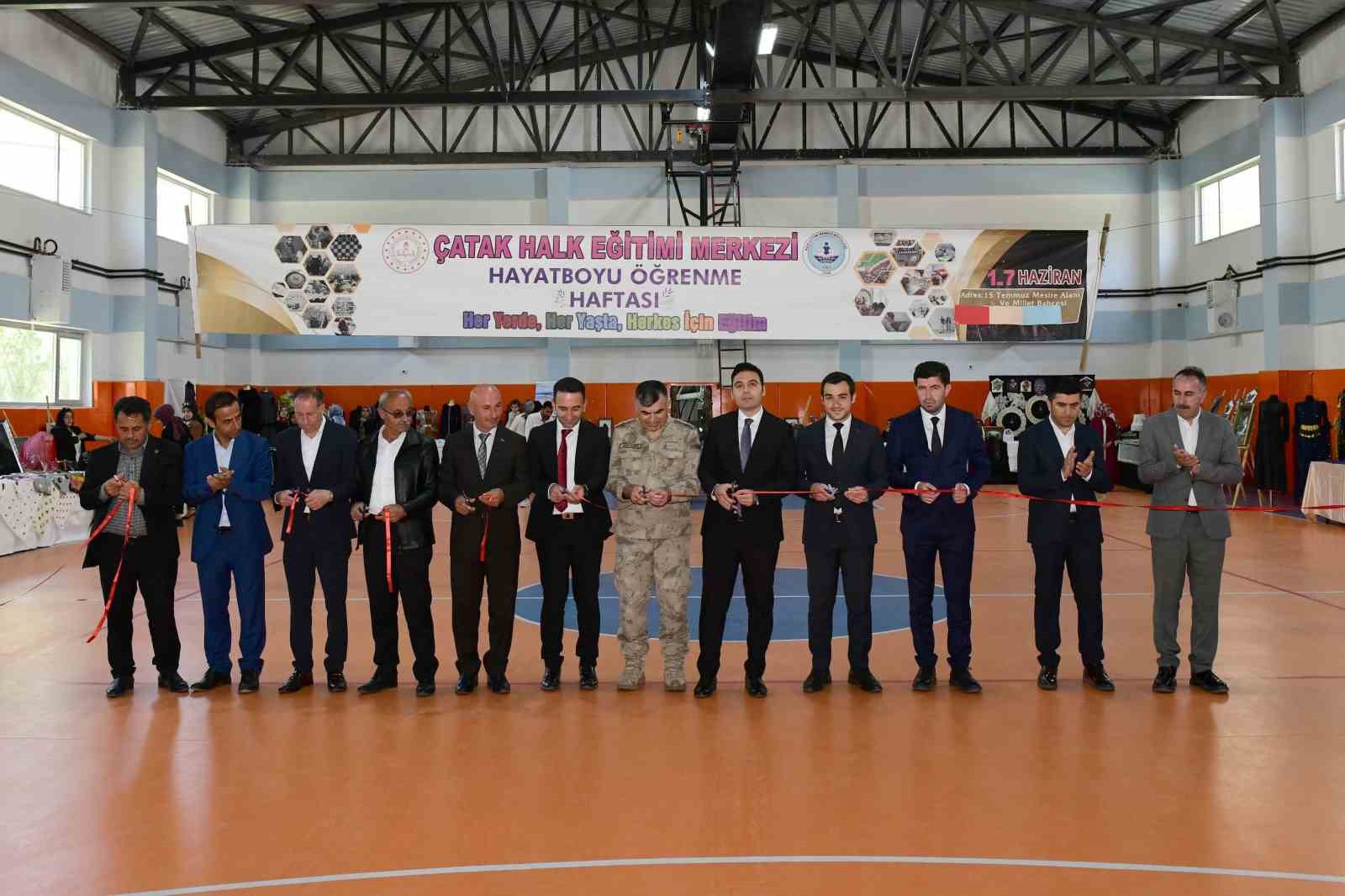 Çatak’ta yılsonu sergisi