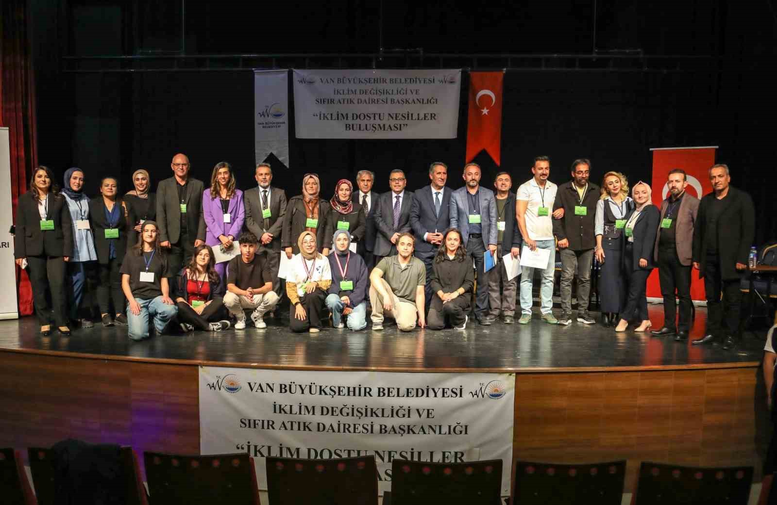 Öğrenciler ‘Liseler Arası İklim Münazarası’nda fikirlerini savundu