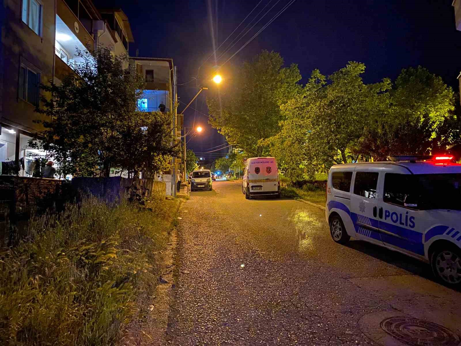 Karnından vurulan kadın hastaneye kaldırıldı