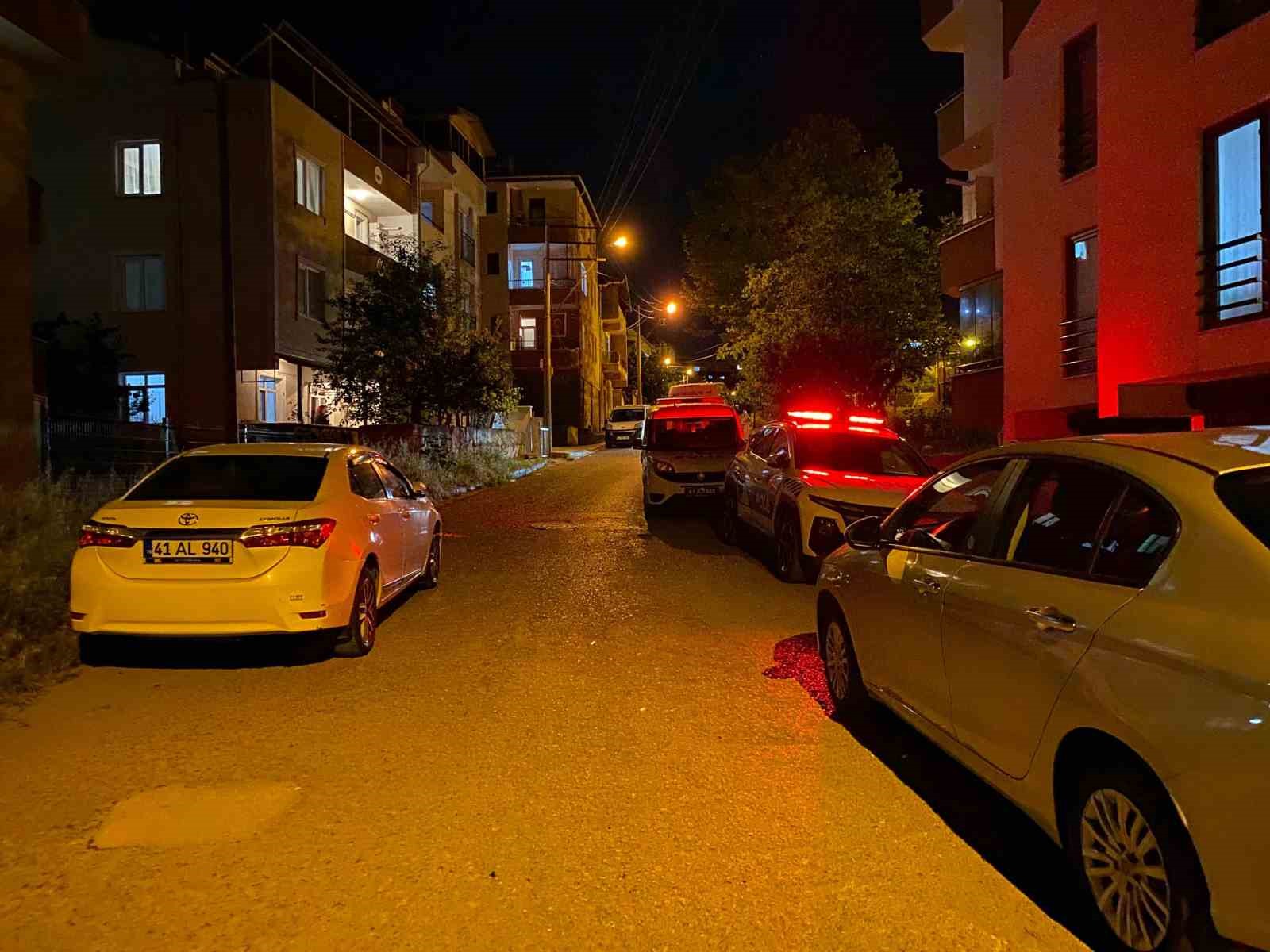 Karnından vurulan kadın hastaneye kaldırıldı