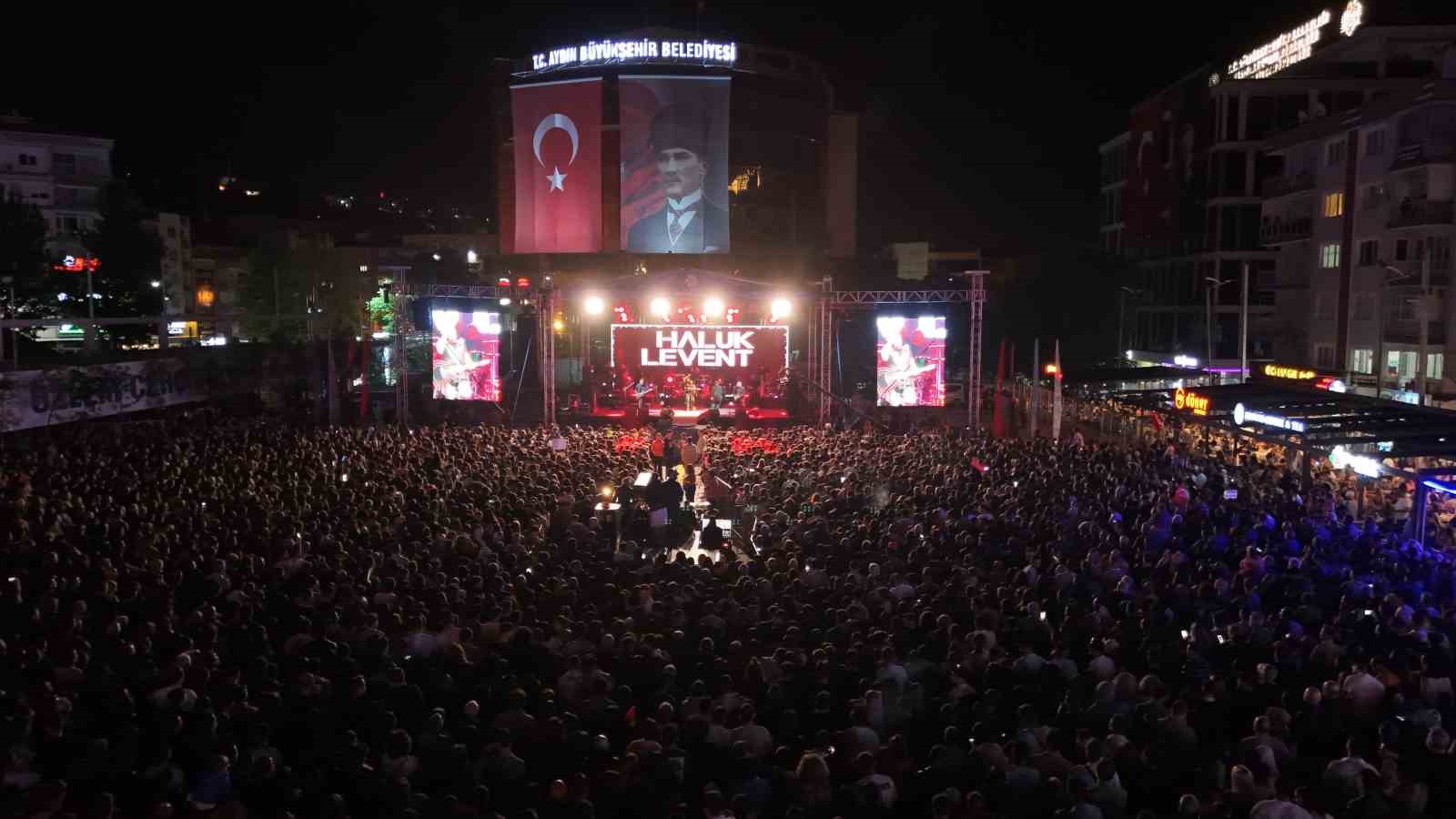 Haluk Levent’ten 