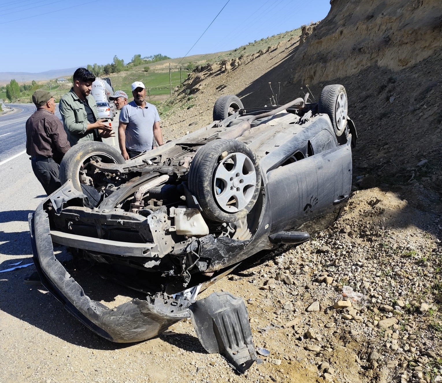 Başkale yolunda trafik kazası: 2 yaralı