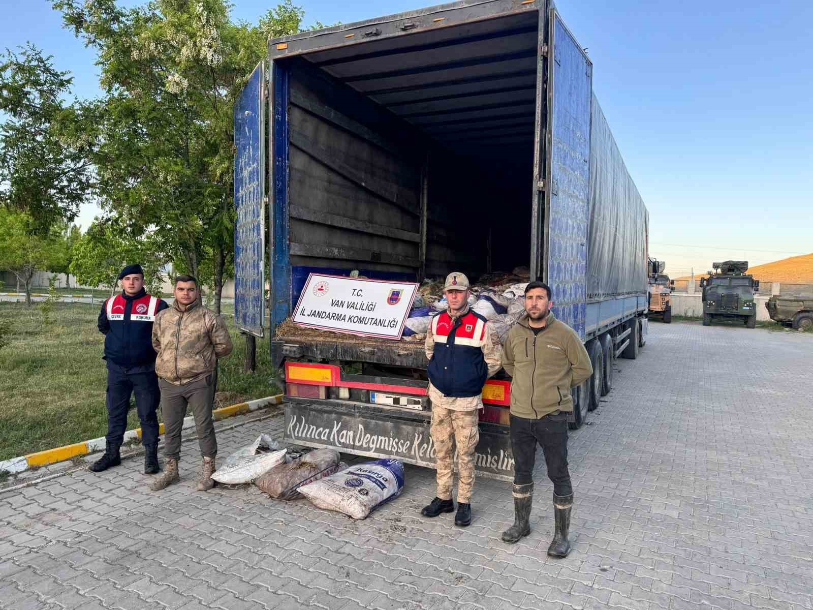 Van’da 22 ton 475 kilogram kaçak avlanmış balık ele geçirildi