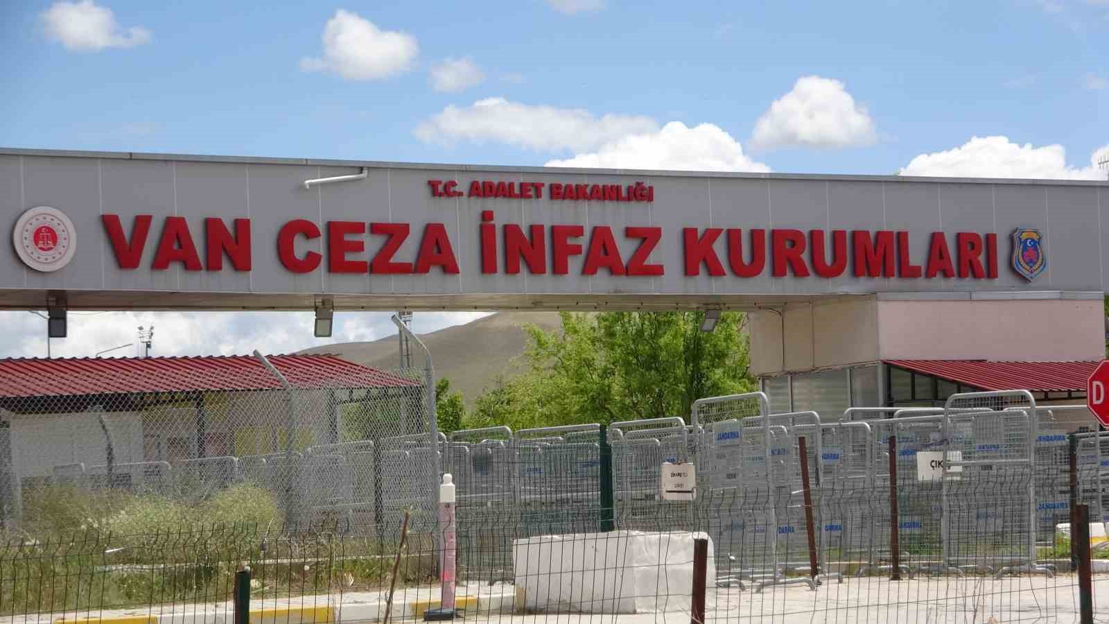 Van’daki cezaevlerinde tahliyeler başladı