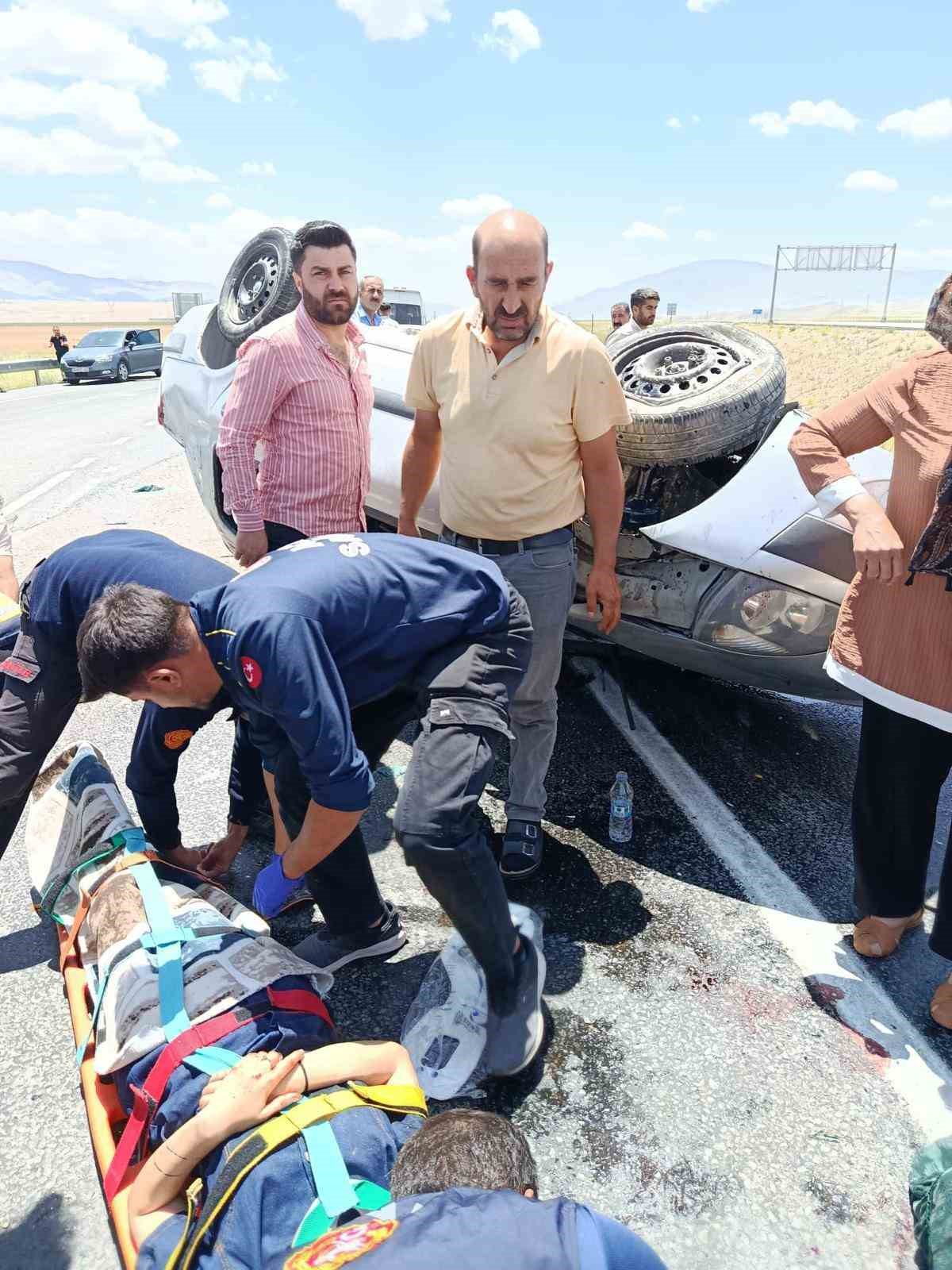 Van’da otomobil takla attı: 1 ölü, 3 yaralı