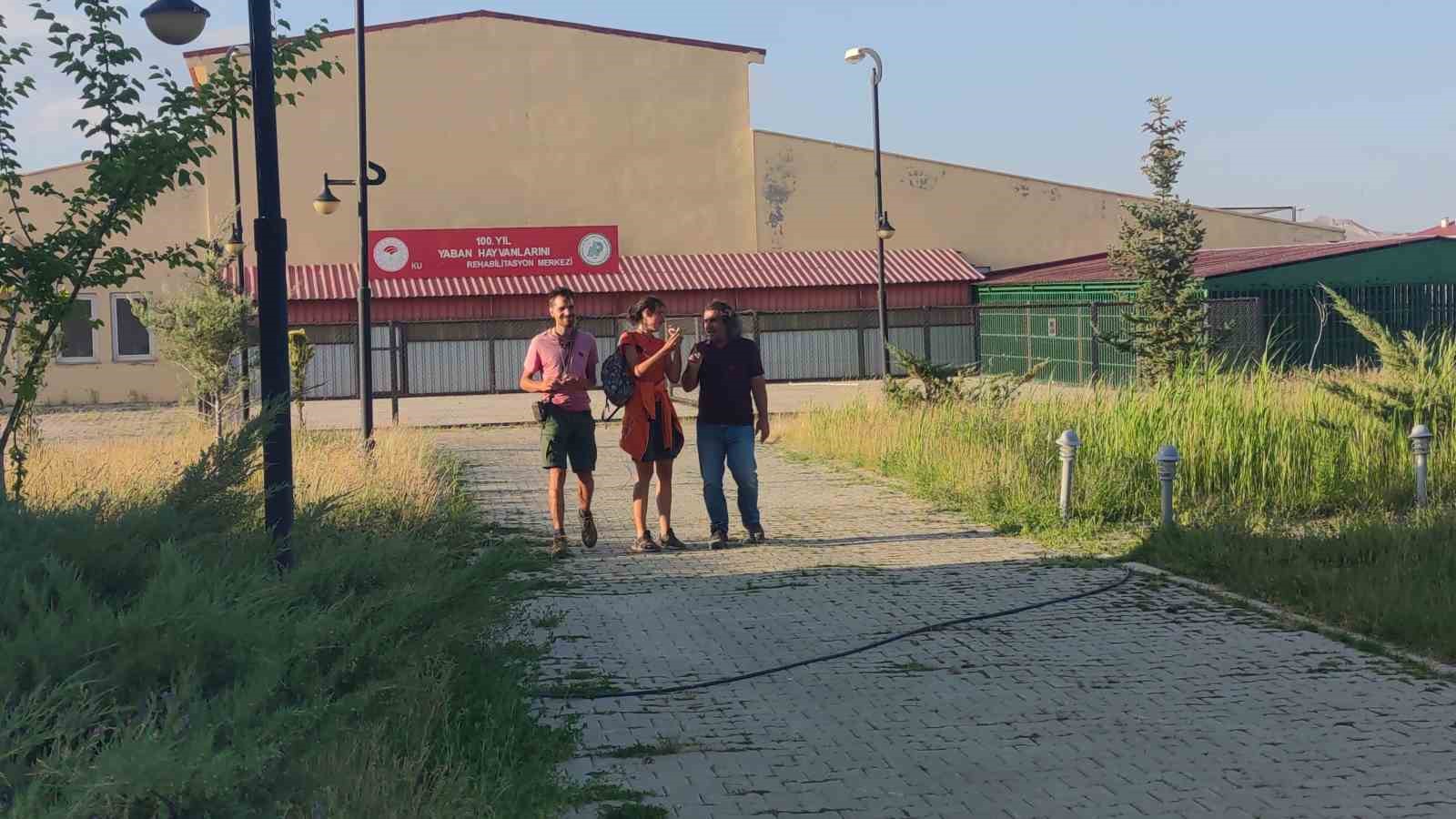 İtalya’dan Van’a geldiler, doğaya kuş saldılar