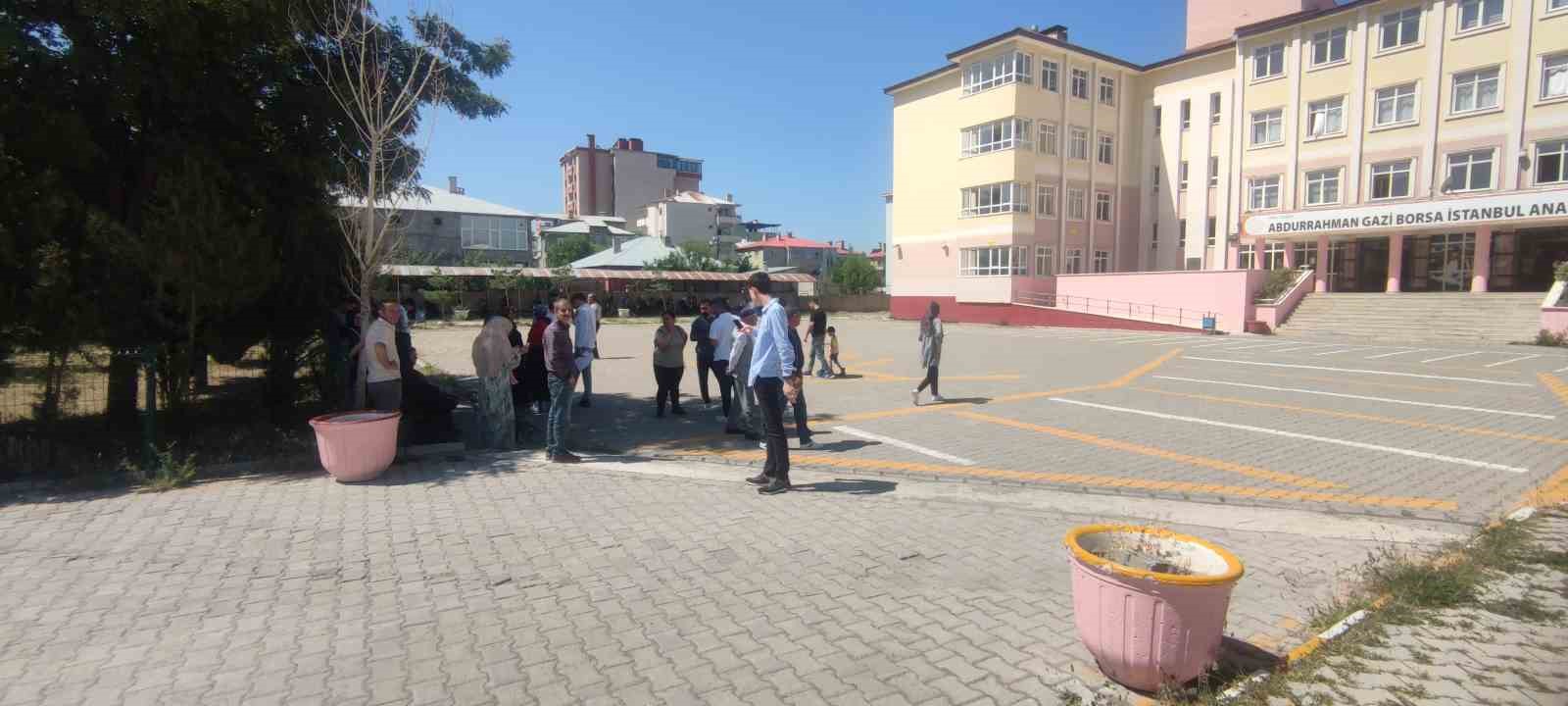 Van’da YKS maratonu TYT ile başladı