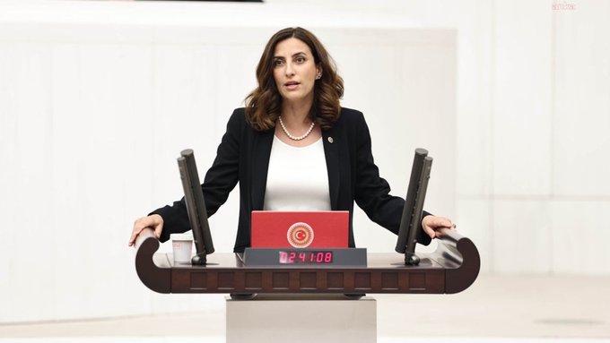 Vanlı Vekil Patisinden İstifa Etti!