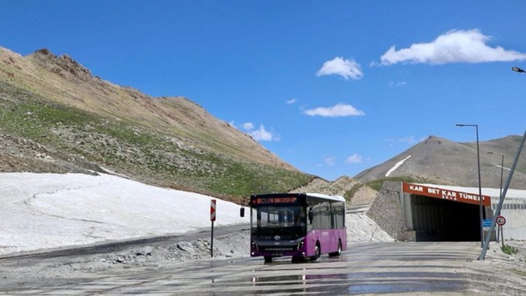 Bahçesaray’a Ulaşım Kolaylığı!  Seferler Başladı