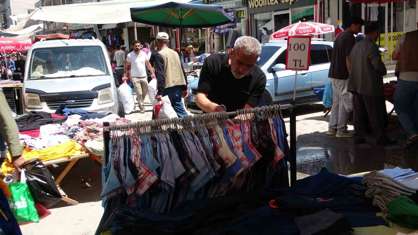 Van’da bayram telaşı başladı: Çarşı ve pazarda renkli görüntüler