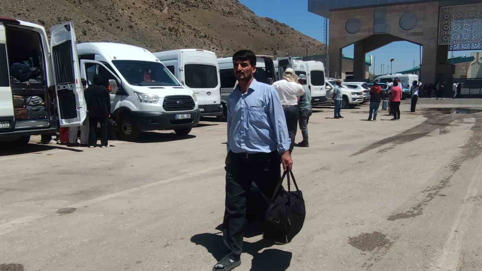 Umman, İran’daki vatandaşlarını tahliye ediyor
