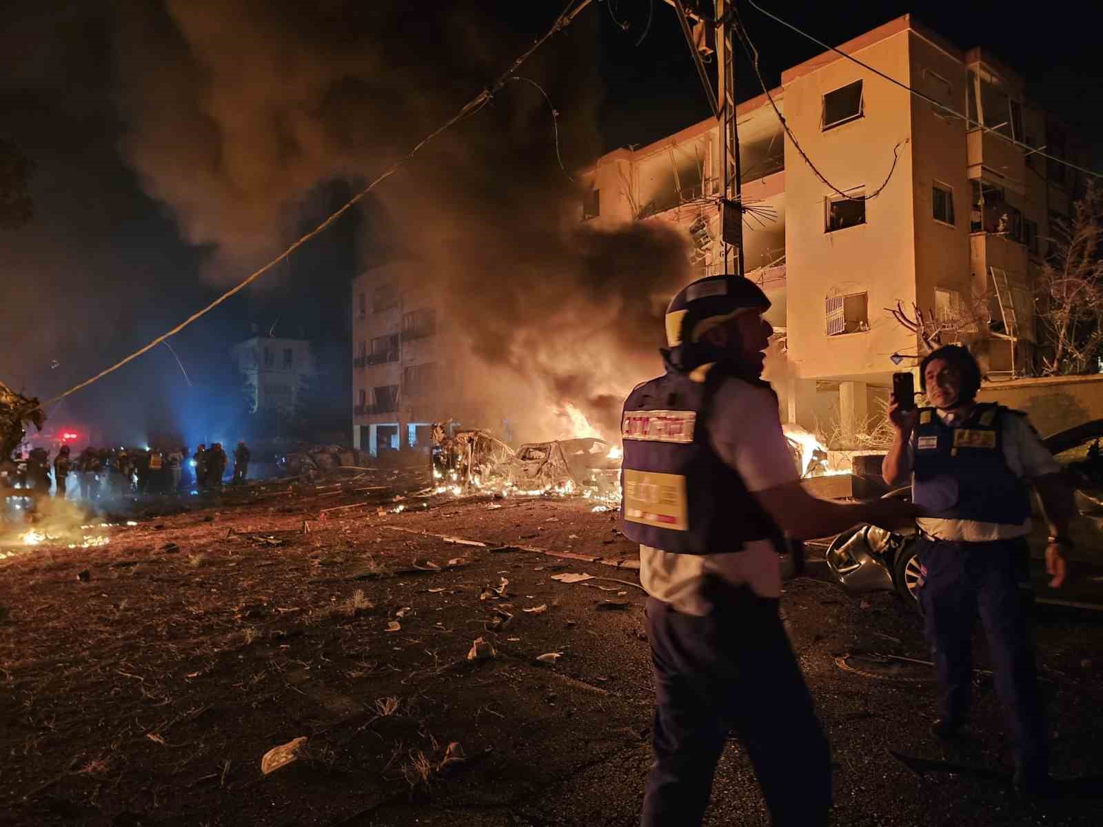 İran’dan İsrail’e yeni füze saldırısı: 4 yaralı