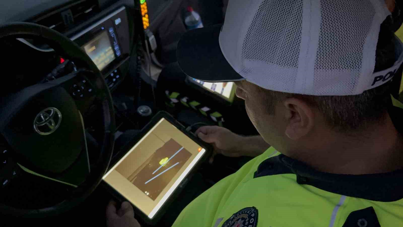 Yapay zeka destekli radar Düzce yollarında: 4 günde 526 bin lira ceza yazıldı