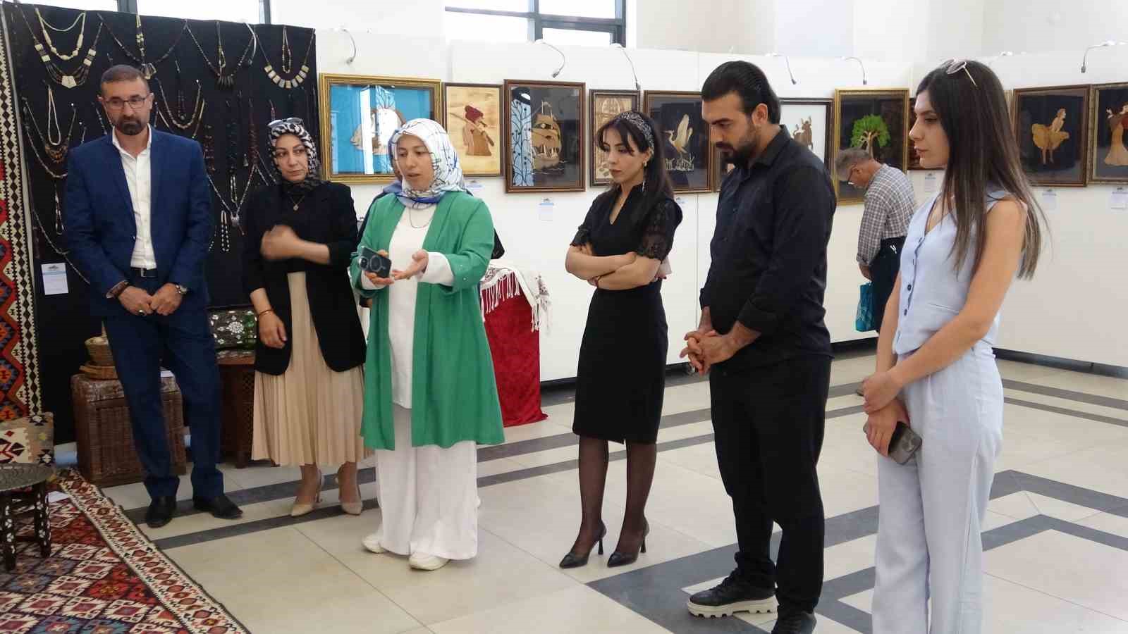 Van’da unutulmaya yüz tutmuş sanatlar sergisi açıldı