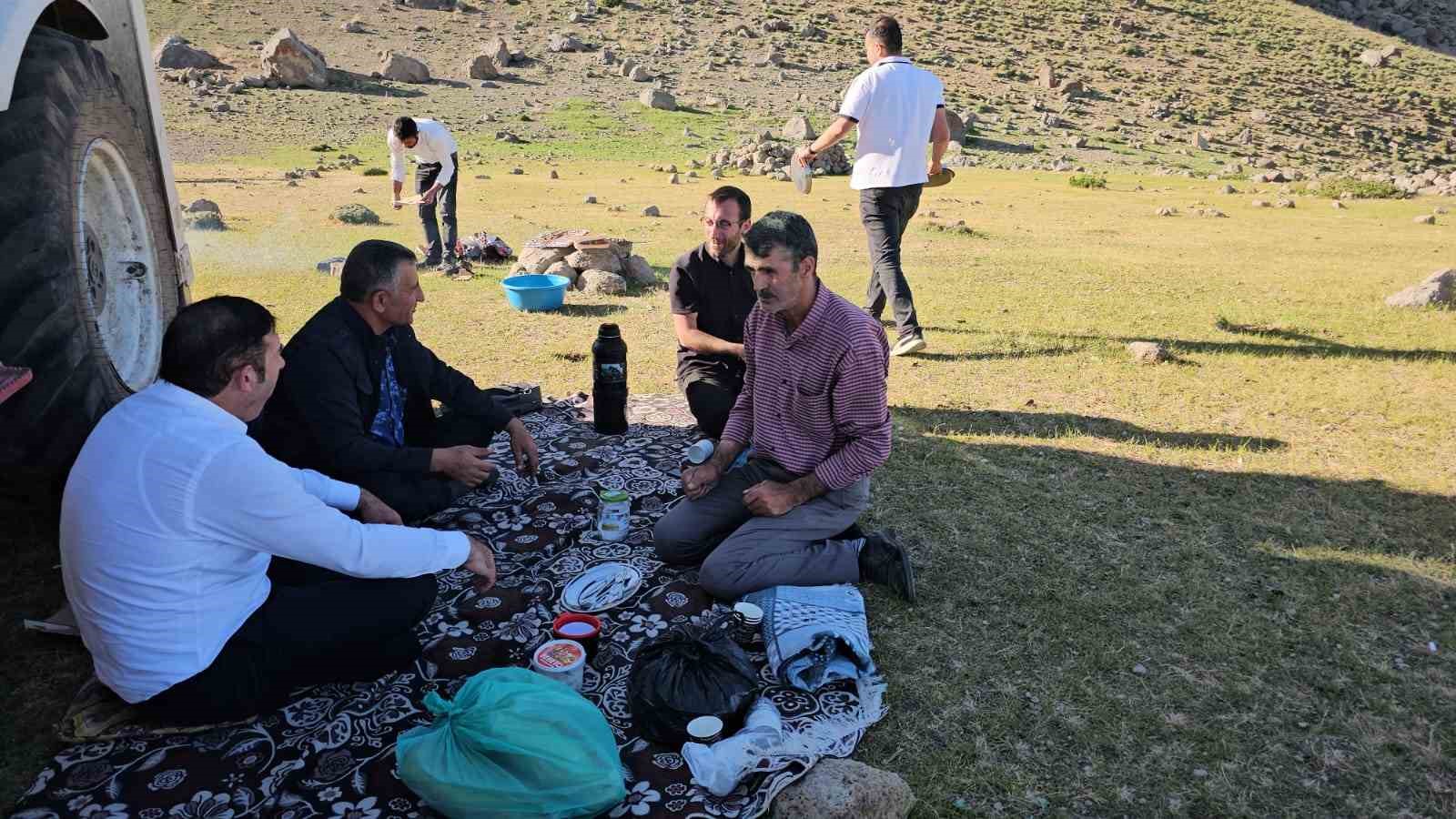 Süphan Dağı piknikçilerin yeni gözdesi oldu